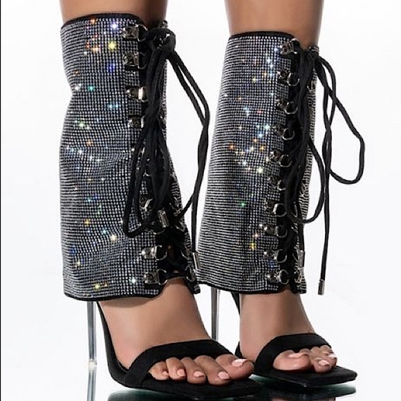 SOLD…… BRAND NEW AZALEA WANG Sheana Cuff Sandal - Picture 3 of 6